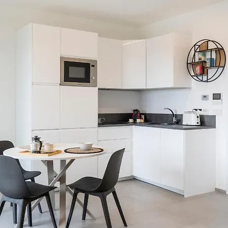 Gentile 46 Luxury Flat *