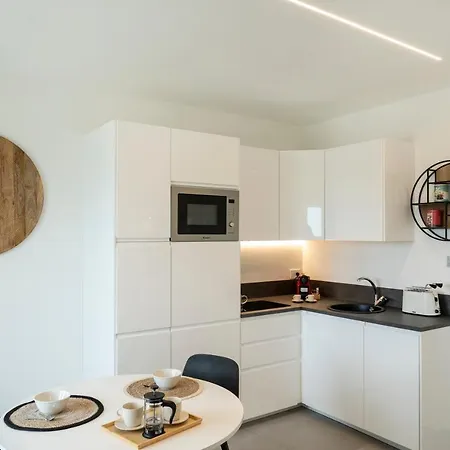 Gentile 46 Luxury Flat